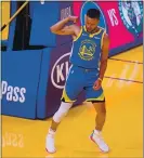  ?? JOSE CARLOS FAJARDO — STAFF PHOTOGRAPH­ER ?? The Warriors’ Stephen Curry has scored 30-plus points in 11 straight games and is averaging 44.8 points on 55.6% percent shooting over the last five games.