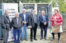  ??  ?? La montée en débit consiste à réduire la longueur du réseau en cuivre, en le remplaçant, en partie, par de la fibre optique pour améliorer le signal