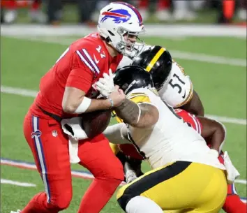  ?? Bryan M. Bennett/Getty Images ?? The Steelers recorded a sack in their 70th consecutiv­e game, setting an NFL record.