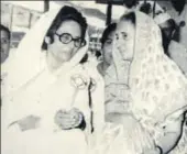  ?? FILE PHOTO ?? ▪ Begum Hamida Habibullah with former Prime Minister Indira Gandhi.