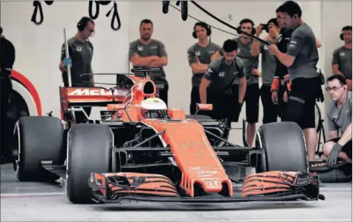  ??  ?? SEPARACIÓN. Los resultados no terminan de llegar y la ruptura entre McLaren y Honda parece cada vez más cerca.