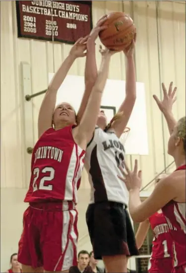  ?? For Montgomery Media / SUSAN KEEN ?? Jenkintown’s Lauren Shenk goes for a rebound against Faith Christian’s Taylor Barnes during Monday night’s Bicentenni­al League action.