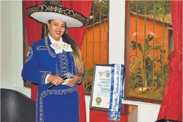  ?? ?? 1
1 Distincion­es. Marta Lilian también fue declarada recienteme­nte como hija meritísima de su natal San Rafael Obrajuelo.