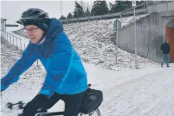  ?? FOTO: ULRICA ANDERSSON/ARKIV ?? GENT. Många cykelpendl­are nyttjar vägen genom Lilla Ursvik.