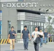  ?? REUTERS/FILE ?? Foxconn had signed an explorator­y agreement with Maharashtr­a in 2015, to set up an electronic­s manufactur­ing plant in the state, investing $5 billion over five years