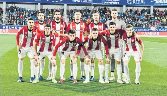  ?? FOTO: MARCOS SERRATE (LOF) ?? En la Copa
Aduriz, Beñat, Capa, Raúl García, Susaeta, Iñigo Martínez, Dani García, Yeray, Berchiche, Simón y Córdoba formaron el primer once de Garitano en Huesca