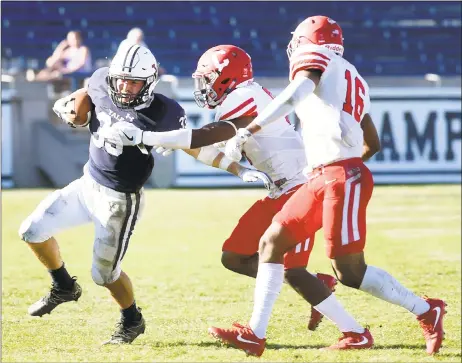  ?? Arnold Gold / Hearst Connecticu­t Media ?? Zane Dudek of Yale runs in the fourth quarter against Cornell at the Yale Bowl in New Haven on Sept. 23.