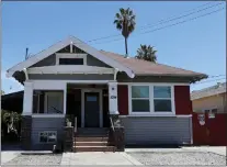  ?? RAY CHAVEZ — STAFF PHOTOGRAPH­ER ?? San Jose police swarmed the Iglesia Evangelica Apostoles y Profetas church in San Jose in connection to last month's infant kidnapping.