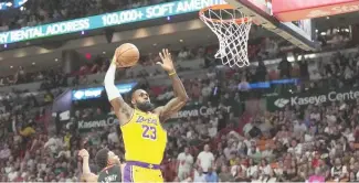  ?? FE ?? LeBron James y los Lakers de Los Ángeles se miden a los Pelícanos en New Orleans.