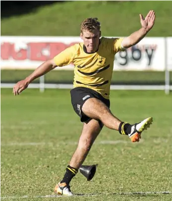  ?? PHOTO: NEV MADSEN ?? KICKING ON: Goondiwind­i fly-half Will Gilbert kicks against Toowoomba Rangers in the Risdon Cup.