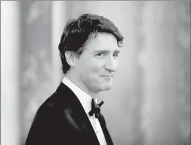  ??  ?? Justin Trudeau, primer ministro canadiense, se refirió ayer a la integració­n mutuamente beneficios­a de las industrias automotric­es de su país y de EU ■ Foto Afp