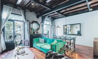  ??  ?? 02 Loft Con una superficie de 116 m2, este luminoso piso totalmente reformado está ubicado en una finca modernista. Cuesta 680.000 €.
02