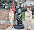  ?? ?? Russian occupiers erect a statue to Anya Ivanova, or ‘Babushka Z’, in Mariupol