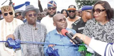  ?? Photo: NAN ?? From left: Former Chairman, Traditiona­l rulers Council, Rivers State, Amanyanabo of Opobo kingdom, king Sanderson Douglas; Gov, Siminalayi Fubura of River State; Gov. Alex Otti of Abia State, and Rivers State Deputy Governor, Prof. Ngozi Odu, during the inaugurati­on of Aleto-Ebubu-Eteo old Bori Road, to mark the Administra­tion’s 100days in Office in Port Harcourt on Tuesday.