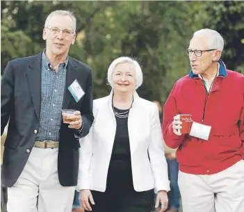  ?? FOTO: AP ?? William Dudley, Janet Yellen y Stanley Fischer ayer en Jackson Hole.