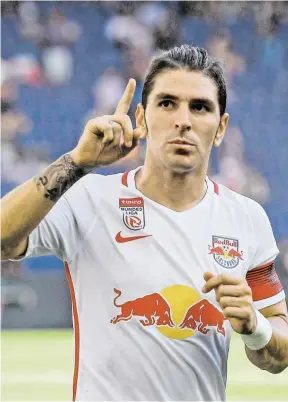  ?? BILD: SN/GEPA/ROITTNER ?? Jubelt Jonatan Soriano heute gegen Mattersbur­g das letzte Mal für Red Bull Salzburg?