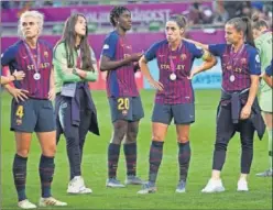  ??  ?? Mapi, Aitana, Oshoala, Losada y Pina, tras la final ante el Lyon.