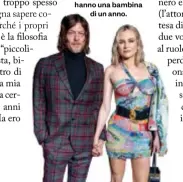  ??  ?? Diane Kruger con il compagno, l’attore Norman Reedus (50): hanno una bambina di un anno.