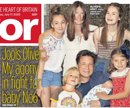  ??  ?? OLIVER’S
ARMY Jools, Jamie and their kids
