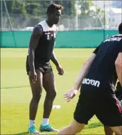  ??  ?? Balotelli - suspendu pour les  premières journées se prépare désormais avec le groupe. (Ph. OGCN Médias)