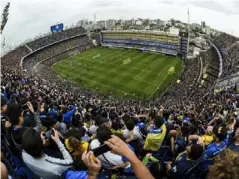  ?? (Getty Images) ?? Thousands turned out for an open training session on Thursday