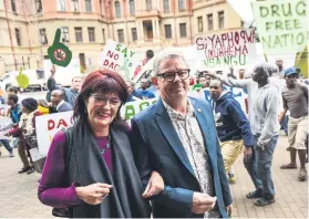  ?? Picture: Jacques Nelles ?? HIGH HOPES. The so-called ‘Dagga Couple’, Julian Stobbs and Myrtle Clarke, outside the High Court in Pretoria.