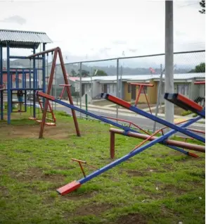  ?? GABRIELA TÉLLEZ ?? La normativa también pedía a propietari­os acondicion­ar los espacios como parques infantiles.