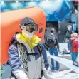  ?? FOTO: DPA ?? Die Skibrille gehört zur Sicherheit­sausrüstun­g.