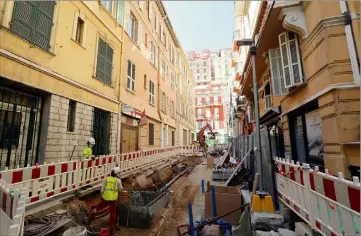  ?? (Photo Jean-François Ottonello) ?? Un premier tronçon de rue est en chantier jusqu’en septembre pour rénover les réseaux.