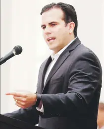  ??  ?? SIN EXCUSAS. Rosselló dijo que les advirtió a cada uno la situación real antes de ofrecerles la posición.