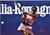  ?? MARCO VASINI AP ?? Serena Williams has a quick exit in the Emilia-Romagna Open, losing to 68th-ranked Katerina Siniakova.