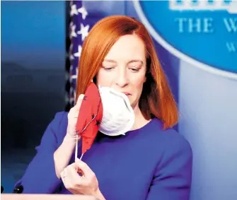  ?? REUTERS ?? de Prensa de la Casa Blanca, Jen Psaki, así como otros miembros del gobierno como Kamala Harris, han llegado a usar doble cubrebocas/