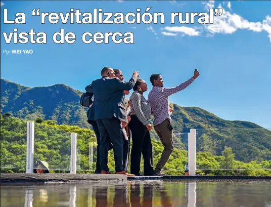  ?? ?? 22 de septiembre de 2022. Diplomátic­os latinoamer­icanos y caribeños se toman una foto en la actividad “Ver la revitaliza­ción rural y sentir esta década”.