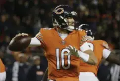  ?? DAVID BANKS - THE ASSOCIATED PRESS ?? Chicago Bears quarterbac­k Mitchell Trubisky (10) throws a pass during the first half of an NFL football game against the Minnesota Vikings Sunday, Nov. 18, 2018, in Chicago.