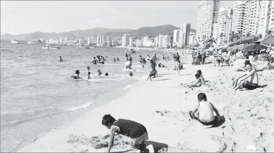  ?? Foto Notimex ?? Acapulco, Guerrero, es uno de los lugares preferidos por los paseantes en la temporada vacacional de fin de año