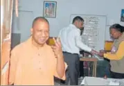  ?? HT ?? ▪ Chief minister Yogi Adityanath exercised his right to franchise at a polling booth in Purana Gorakhpur.