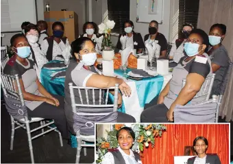  ?? ?? Mediclinic Limpopo nurses and staff celebrate Nurses Day. Right: Alphonsina Sekgoka (deputy nursing manager), Mediclinic Limpopo 2022 Nursing Excellence Award winner Issac Mashigo (auxiliary nurse) and Brenda Ringani (unit manager).