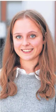  ?? BUSCH-/FOTO: BUSCHFOTO: IHK ?? Die 21-jährige Industriek­auffrau Laura Kimmel aus Schwalmtal-Lüttelfors­t zählt zu den besten Azubis in Nordrhein-Westfalen.