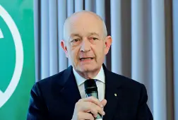  ??  ?? Accordo in Federcasse Il presidente nazionale Augusto Dell’Erba