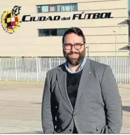  ?? @POLIALMERI­A ?? Rafa Garay en la Ciudad del Fútbol de Las Rozas (Madrid).