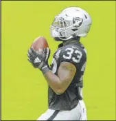  ?? Las Vegas Review-Journal @HeidiFang ?? Heidi Fang
The trade of rookie Lynn Bowden to the Miami Dolphins means the Raiders are admitting a draft-day mistake.