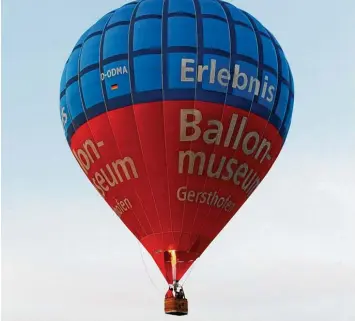  ?? Archivfoto: Marcus Merk ?? Ein Heißluftba­llon wirbt bereits für das Ballonmuse­um, jetzt will Gersthofen einen Gasballon beschaffen.