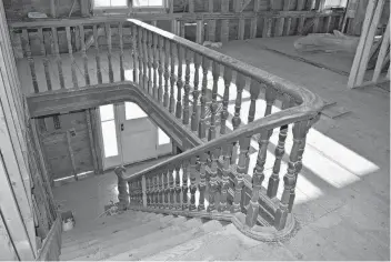  ?? DESIREE ANSTEY/JOURNAL PIONEER ?? The original wooden staircase has been saved.