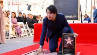  ?? VNA/XINHUA Photo ?? STAR APPEAL: Chinese pianist Lang Lang attends his Hollywood Walk of Fame ceremony in Los Angeles, California, the United States, on April 10.