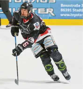  ?? Foto: Dietmar Ziegler/diz-pix.de ?? Marco Sternheime­r zeigte eine starke Partie und legte mit seinem Traumpass das 1:0 für den EHC Königsbrun­n auf.