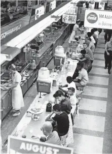  ??  ?? Young people participat­e in sit-ins at Katz Drug Store in this photo from the late 1950s. Decades later, some of the participan­ts in that era of the civil rights movement are offering guidance to protesters today. [THE OKLAHOMAN ARCHIVES]