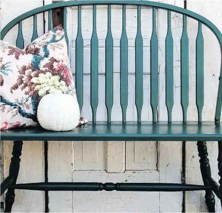  ?? DEBBIE REEVES ?? A bench painted in Cascadia, a new shade by FAT Paint that’s a deep, rich green inspired by the forest.
