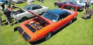  ??  ?? Frank Hutchins had his stunning 1970 Super Bird out at the D.W. Poppy Secondary School show last weekend.