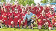  ?? FOTO: FLORIAN WOLF ?? Die Wangener Frauen konnten jubeln. Sie gewannen das Finale des Bezirkspok­als.