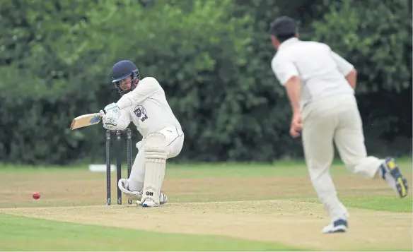  ?? Picture: Chris Moorhouse ?? Sean Figgins helped Purbrook to their first league victory since 2021, scoring an unbeaten 29 to see off East Woodhay